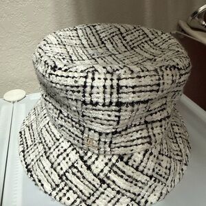 Chic Tweed Bucket Hat NWT